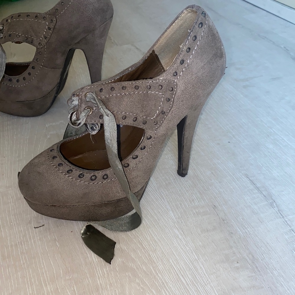 High heel shoes